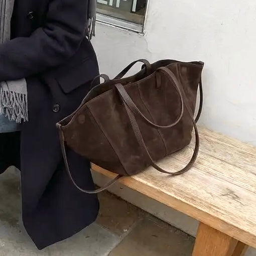 HOLLY Tote Bag